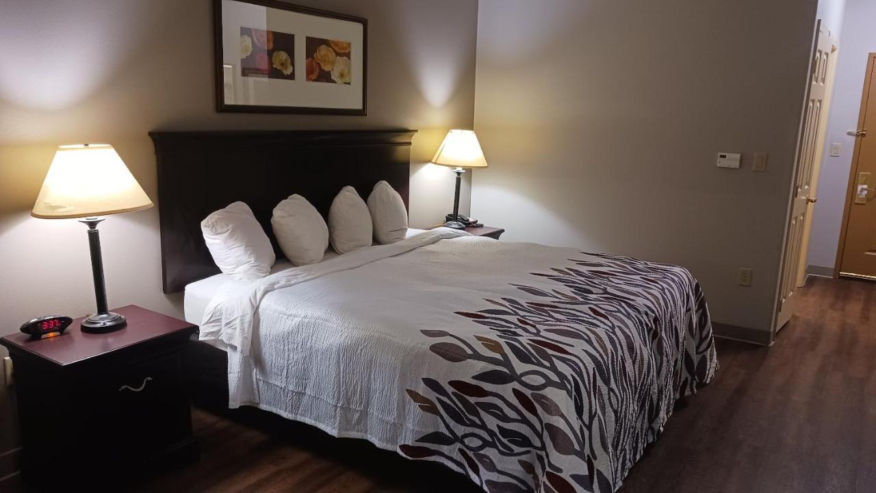Red Roof Inn & Suites Midland Eksteriør billede